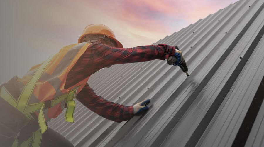 Professional gutter cleaning in Willis, TX